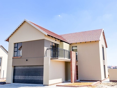 3 Bedroom Townhouse For Sale in Wild Olive Estate