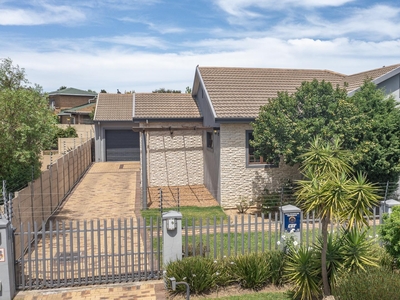 4 Bedroom House for Sale For Sale in Durbanville - MR60190