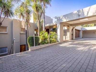 5 Bedroom House For Sale in Northcliff