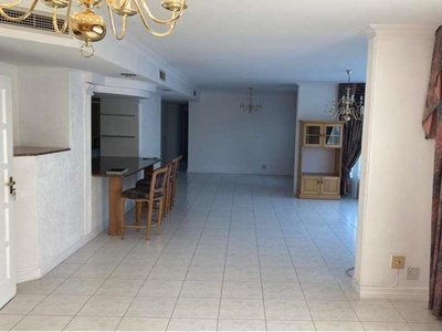 Beautiful spacious Conveniently Located apartment double garage plus visitors parking in a well main