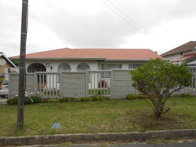 Standard Bank EasySell 4 Bedroom House for Sale in Cambridge
