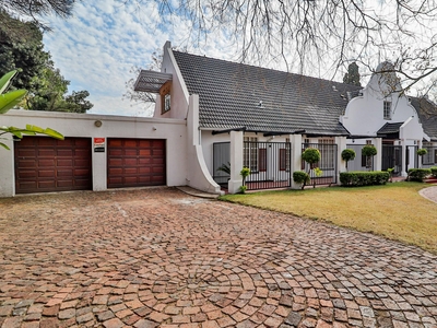 House For Sale in MURRAYFIELD
