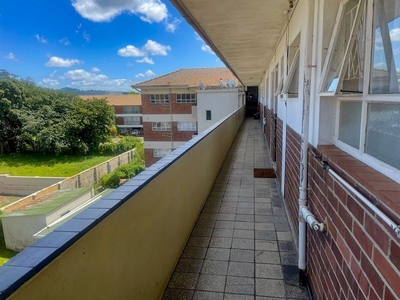 1 bedroom apartment for sale in Pinetown.