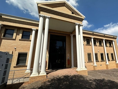 155m² Office To Let in Building 15, Highveld