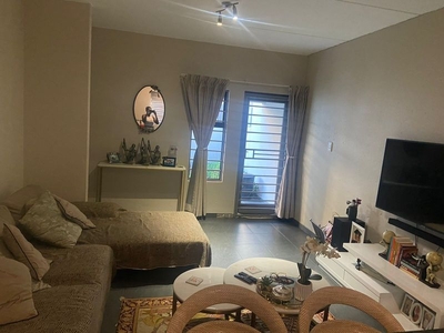 2 Bedroom apartment in Honeydew For Sale
