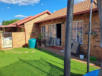 2 Bedroom Townhouse Sold in Highveld