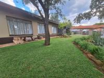 4 Bedroom House for Sale For Sale in Protea Park - MR612830