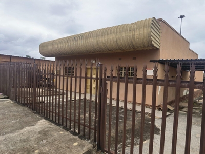 Commercial property to rent in Barberton