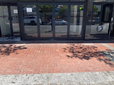 Commercial property to rent in Sea Point - 176 Main Road