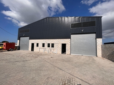 Industrial property to rent in Cotswold - 2 Woodpecker Street - 300m²
