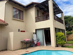 3 Bed Duplex in Willowbrook