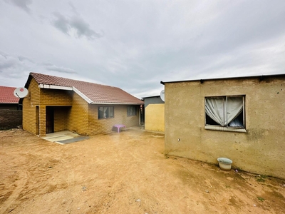 5 Bedroom House For Sale in Cosmo City