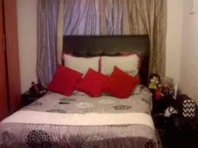 A nice inside room available to rent in regents park - Johannesburg