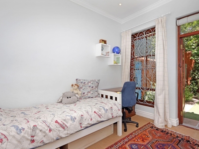4 bedroom house for sale in Sea Point