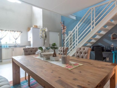 2 Bedroom loft apartment to rent in Paulshof, Sandton