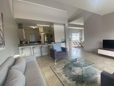 3 Bedroom apartment to rent in Oaklands, Johannesburg