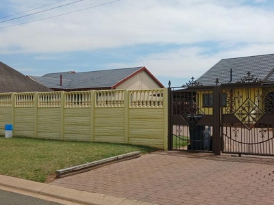 3 Bedroom house to rent in Finsbury, Randfontein