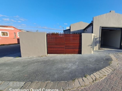 3 Bedroom house to rent in Strandfontein
