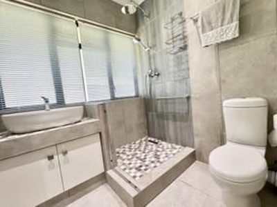 2 Bedroom Apartment / Flat to Rent in Sea Point, Sea Point | RentUncle