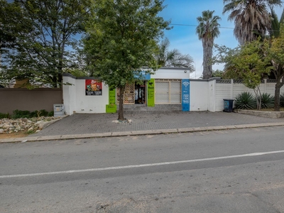 4 Bedroom Freehold For Sale in Bloubosrand