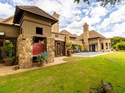 6 Bedroom House For Sale in Silver Lakes Golf Estate