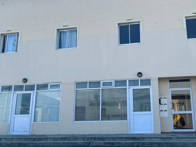 1 Bedroom bachelor rented in Lansdowne, Cape Town