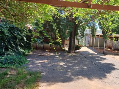 13 Bedroom house for sale in Universitas, Bloemfontein