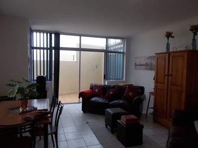 2 Bedroom Apartment To Let in Strand Central