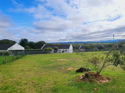 802 m² Land available in The Hill Estate