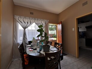 1 Bed Apartment in Florida