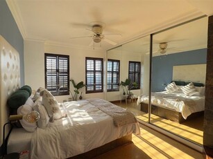 2 Bed Apartment in Constantia Kloof