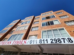 2 Bed Apartment in Springs Central