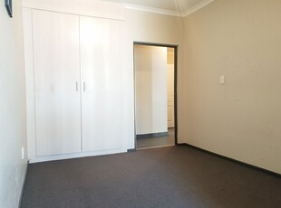 3 bedroom double-storey apartment to rent in Honeydew (Roodepoort)