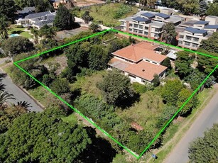 3 972 m² Land available in Houghton Estate