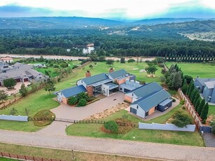 5 Bed House in Mooikloof Heights