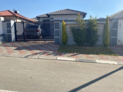 House For Sale In Riverside View Ext 35, Midrand