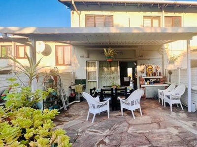 Townhouse For Sale In Reservoir Hills, Durban