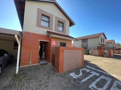 Townhouse For Sale In Universitas, Bloemfontein