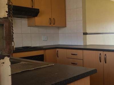 2 Bedroom Flat Rented in Dalpark Ext 1