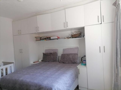 Apartment For Rent In Lombardy East, Johannesburg