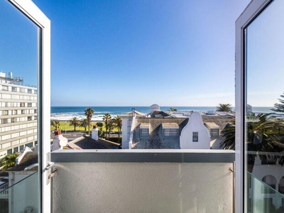 Apartment For Sale In Sea Point, Cape Town