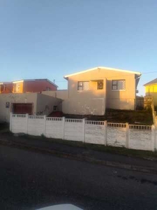 House For Sale In Braelyn, East London