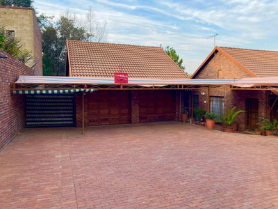House for sale with 3 bedrooms, Menlo Park, Pretoria