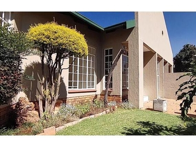 Townhouse For Rent In Glen Marais, Kempton Park