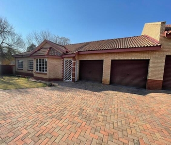 Townhouse For Rent In Parys, Free State