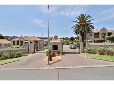 Townhouse For Sale In Oakdene, Johannesburg