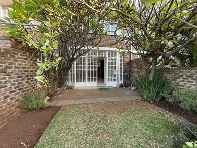 Townhouse For Sale In Waterkloof Glen, Pretoria