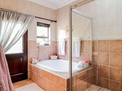 4 bedroom, Krugersdorp Gauteng N/A