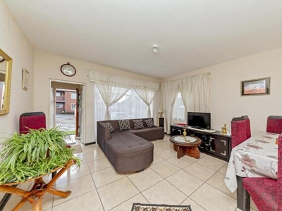 Apartment For Sale In Southdale, Johannesburg