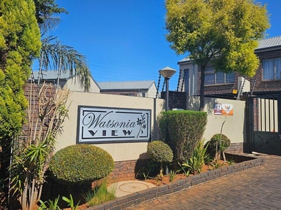 Apartment For Sale In Sugar Bush Estate, Krugersdorp